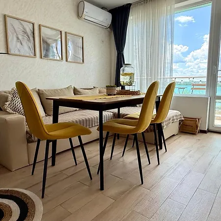 Apartman Boutique Europe Elegant Coastal Escape