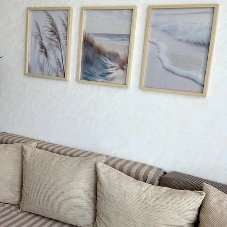 Boutique Europe Elegant Coastal Escape Apartman