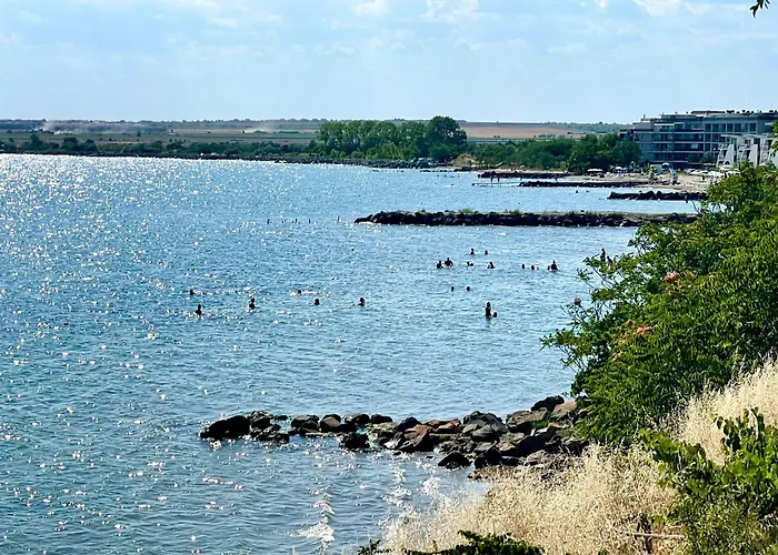 Апартамент Europe Поморие