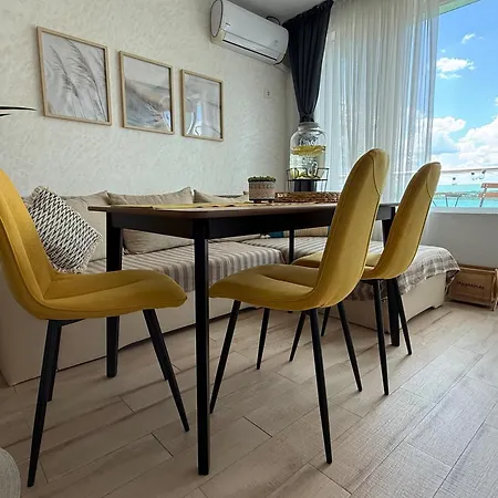 Apartmán Boutique Europe Elegant Coastal Escape